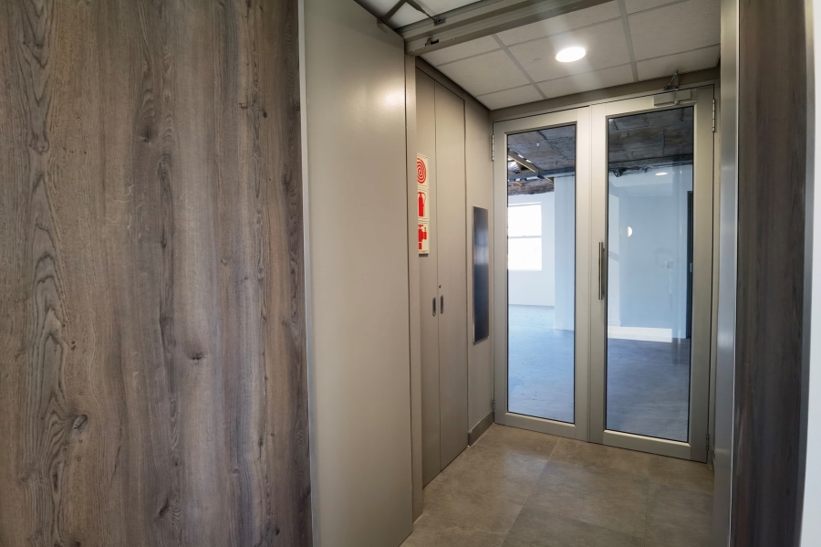 To Let commercial Property for Rent in Rondebosch Western Cape